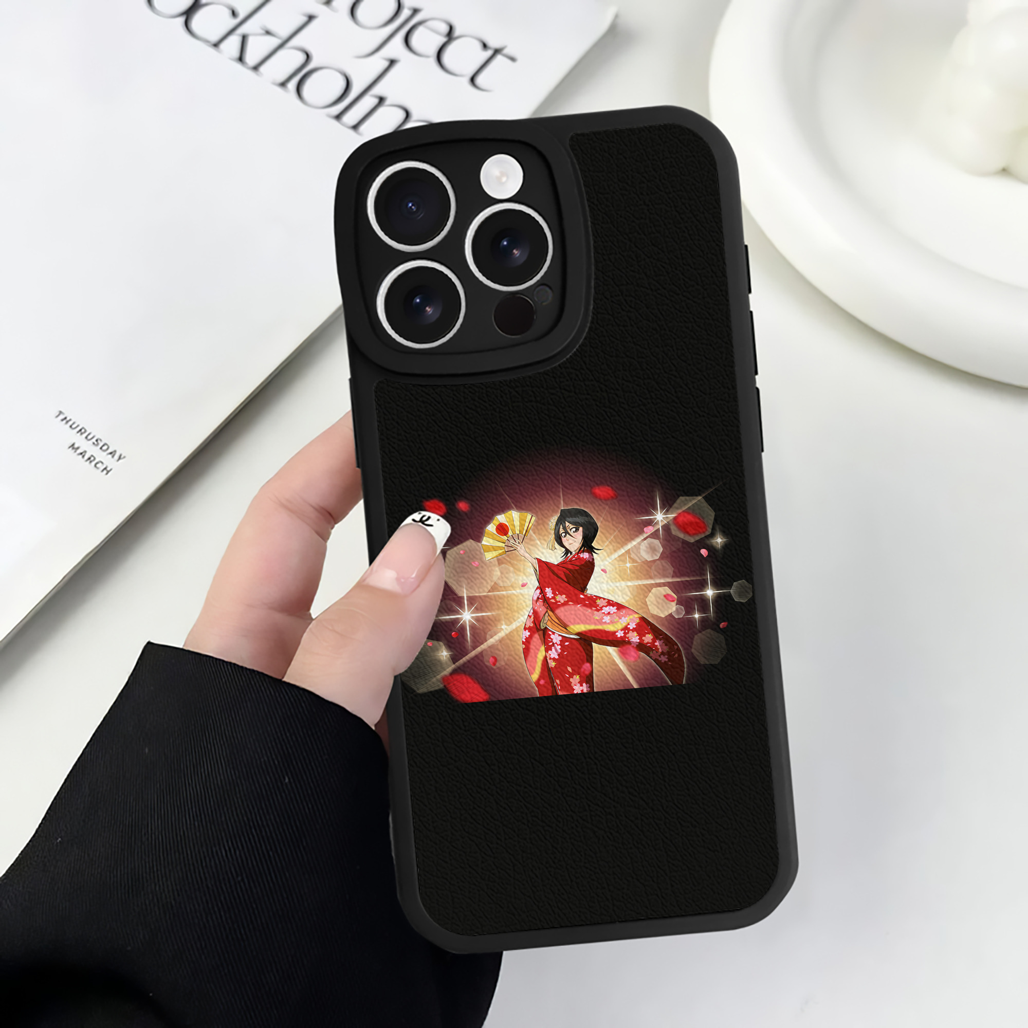 （画像用） ブリーチ 朽木ルキア BLEACH Kuchiki Rukia 【iPhone 16シリーズ対応】シリコンスマホケース（レザー調） 材質：シリコン